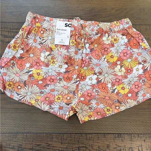 SO High Waist Floral Shorts - Orange and White - Picture 2 of 4
